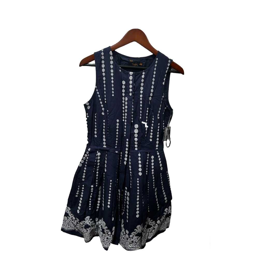 Just Taylor blue and white sleeveless NWT dress size 6 ..